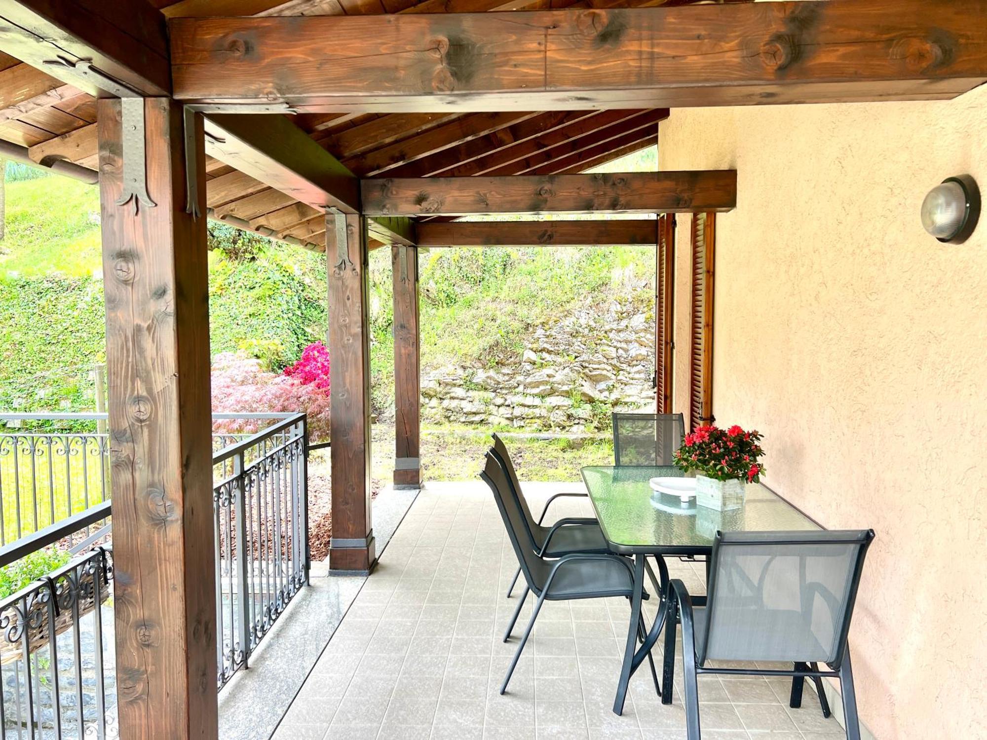L'Acero Rosso - Giardino Privato E Box Auto Villa Menaggio Dış mekan fotoğraf